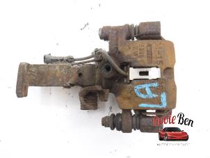 Begagnade Bakre bromsok, vänster Cadillac Seville (K-body) 4.6 STS/North Star V8 32V Pris € 25,00 Marginaltabell erbjuds av Rooie Ben autodemontage