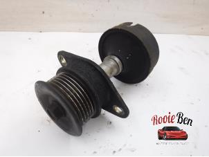 Begagnade Generatorremskiva Ford Focus 1 1.8 TDCi 115 Pris € 15,00 Marginaltabell erbjuds av Rooie Ben autodemontage