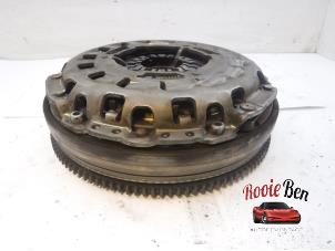 Gebruikte Dubbele massa vliegwiel BMW 3 serie (E46/4) 320d 16V Prijs € 50,00 Margeregeling aangeboden door Rooie Ben autodemontage