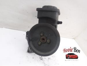 Gebruikte Stuurbekrachtiging Pomp BMW 3 serie (E46/4) 320d 16V Prijs € 40,00 Margeregeling aangeboden door Rooie Ben autodemontage