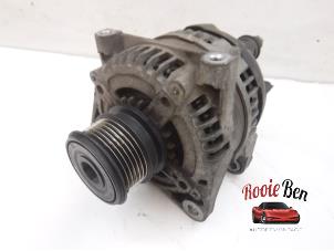 Gebruikte Alternator Chrysler Voyager/Grand Voyager (RG/RS) 2.8 CRD 16V Autom. (Dodge Ram Van) Prijs € 40,00 Margeregeling aangeboden door Rooie Ben autodemontage