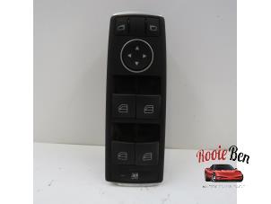 Begagnade Flerfunktionsbrytare, fönster Mercedes A (W176) 2.2 A-220 d 16V Pris på förfrågan erbjuds av Rooie Ben autodemontage