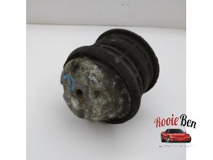 Gebruikte Motorsteun Chrysler Crossfire 3.2 V6 18V Prijs op aanvraag aangeboden door Rooie Ben autodemontage