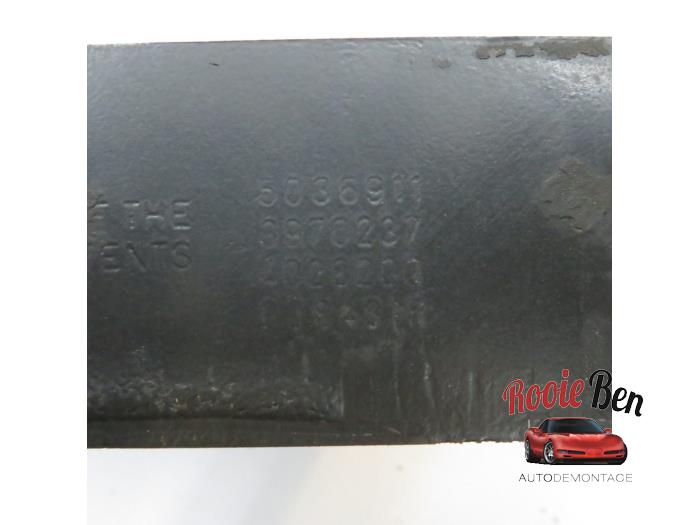 Laddluftkylare från en Ford (USA) E-Serie 4.9 E250 Kat. 1994