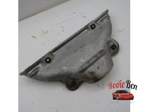 Gebruikte Hitteschild uitlaat Dodge Caliber 1.8 16V Prijs op aanvraag aangeboden door Rooie Ben autodemontage