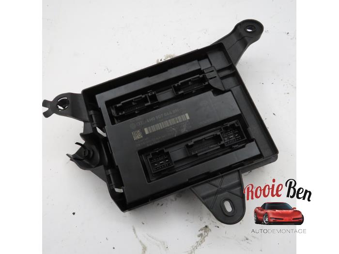 Dator , karosskontroll (BCM) från en Audi A6 (C7) 2.8 V6 24V FSI 2011