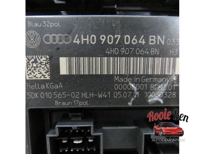 Dator , karosskontroll (BCM) från en Audi A6 (C7) 2.8 V6 24V FSI 2011