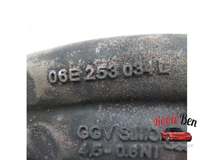 Avgasgrenrör från en Audi A6 (C7) 2.8 V6 24V FSI 2011