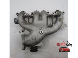 Gebruikte Spruitstuk Inlaat Volkswagen Golf V (1K1) 1.9 TDI Prijs € 60,00 Margeregeling aangeboden door Rooie Ben autodemontage