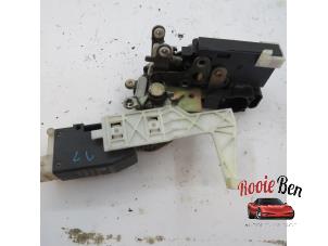 Gebruikte Deurslot Mechaniek 4Deurs links-voor Chevrolet Trans Sport 3.4 V6 Prijs € 25,00 Margeregeling aangeboden door Rooie Ben autodemontage