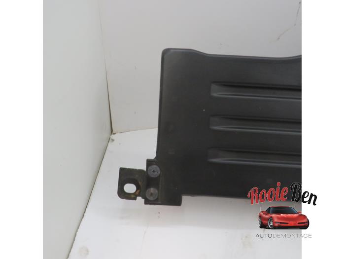 Subwoofer Dodge Ram 1500 Crew Cab 5.7 V8 Hemi 1500 4x2 - 26777W CHRYSLER