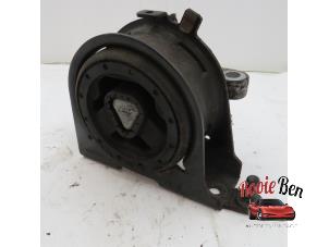 Gebruikte Motorsteun Chrysler Voyager/Grand Voyager (RG/RS) 2.8 CRD 16V Autom. (Dodge Ram Van) Prijs op aanvraag aangeboden door Rooie Ben autodemontage