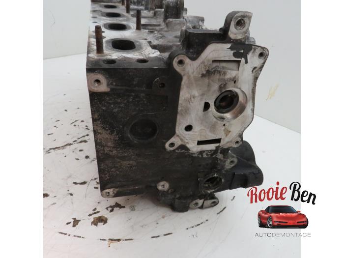 Topplock från en Mercedes-Benz CLA Shooting Brake (117.9)  2018