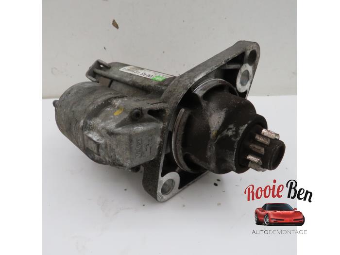 Startmotor från en Volkswagen Golf VI (5K1) 1.4 TSI 122 16V 2010