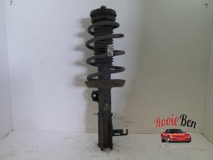 Begagnade Stötdämparstång, höger fram Chevrolet Orlando (YYM/YYW) 2.0 D 16V Pris € 100,00 Marginaltabell erbjuds av Rooie Ben autodemontage