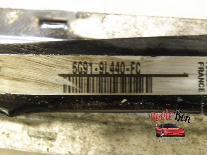 Intercooler van een Ford S-Max (GBW) 2.0 TDCi 16V 130 2007