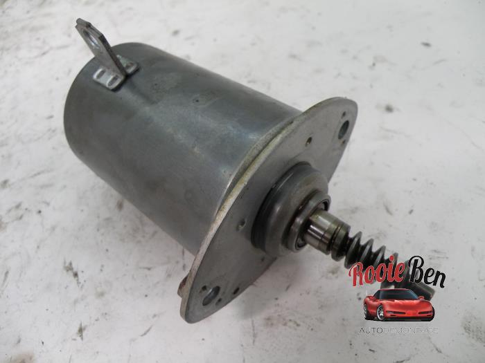 Nokkenas Verstelling van een BMW 3 serie (E90) 330i 24V 2006