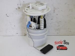 Gebruikte Tank element Pomp Renault Clio V (RJAB) 1.0 TCe 100 12V Prijs € 50,00 Margeregeling aangeboden door Rooie Ben autodemontage