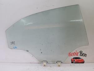 Gebruikte Deurruit 4Deurs links-achter Kia Rio III (UB) 1.1 CRDi VGT 12V Prijs € 50,00 Margeregeling aangeboden door Rooie Ben autodemontage