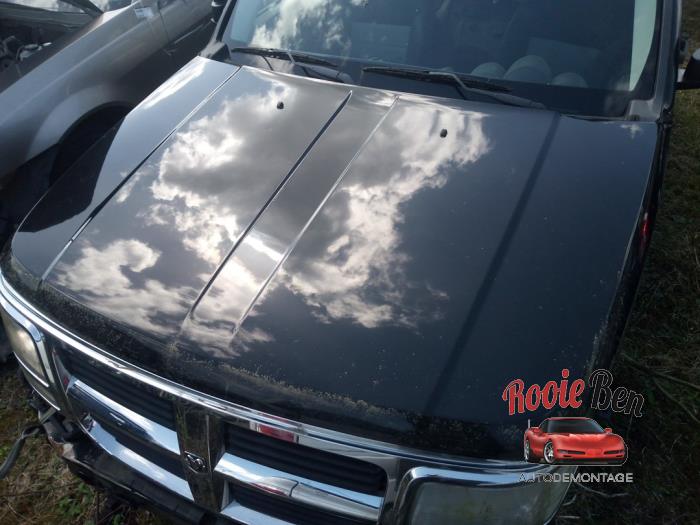 Motorkap van een Dodge Nitro 2.8 CRD 16V 4x4 2007