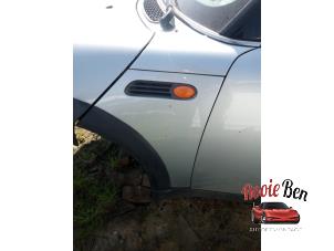 Gebruikte Spatbord links-voor BMW Mini One/Cooper (R50) 1.6 16V Cooper Prijs € 50,00 Margeregeling aangeboden door Rooie Ben autodemontage