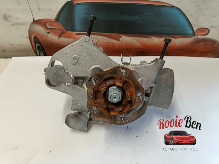 Spindel, höger fram från en Porsche 718 Cayman (982) 4.0 GT4 2020