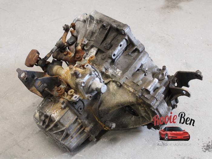 Gearbox Toyota Celica 1.8i 16V - 303002B880 1ZZFE C63