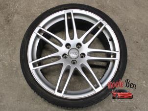 Gebruikte Velg + Band Audi A5 Cabrio (8F7) 3.0 TDI V6 24V Quattro Prijs € 50,00 Margeregeling aangeboden door Rooie Ben autodemontage