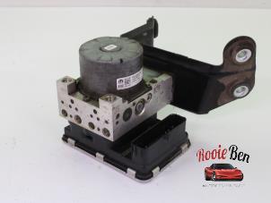 Gebruikte ABS Pomp Dodge 1500 Crew Cab (DS) 5.7 Hemi V8 4x4 Prijs € 750,00 Margeregeling aangeboden door Rooie Ben autodemontage