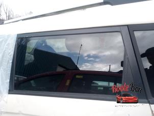 Gebruikte Deurruit 4Deurs links-achter Kia Soul I (AM) 1.6 CVVT 16V Prijs op aanvraag aangeboden door Rooie Ben autodemontage