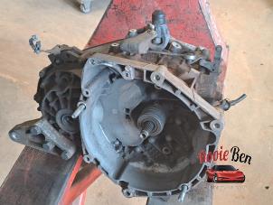 Begagnade Växellåda Opel Combo 1.6 CDTI 16V Pris på förfrågan erbjuds av Rooie Ben autodemontage