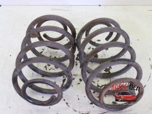 Begagnade Bakre spolfjäder Jeep Wrangler (TJ) 4.0 4x4 Pris på förfrågan erbjuds av Rooie Ben autodemontage