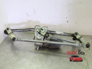 Gebruikte Ruitenwismotor + Mechaniek Volkswagen Caddy III (2KA,2KH,2CA,2CH) 1.9 TDI Prijs € 50,00 Margeregeling aangeboden door Rooie Ben autodemontage