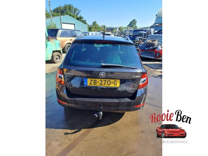 Bakdel (komplett) från en Skoda Fabia III Combi (NJ5) 1.0 TSI 12V 2019