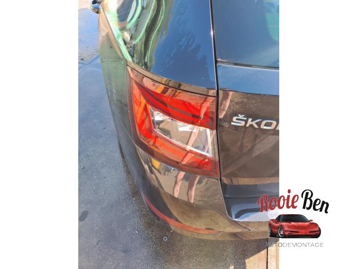 Bakdel (komplett) från en Skoda Fabia III Combi (NJ5) 1.0 TSI 12V 2019