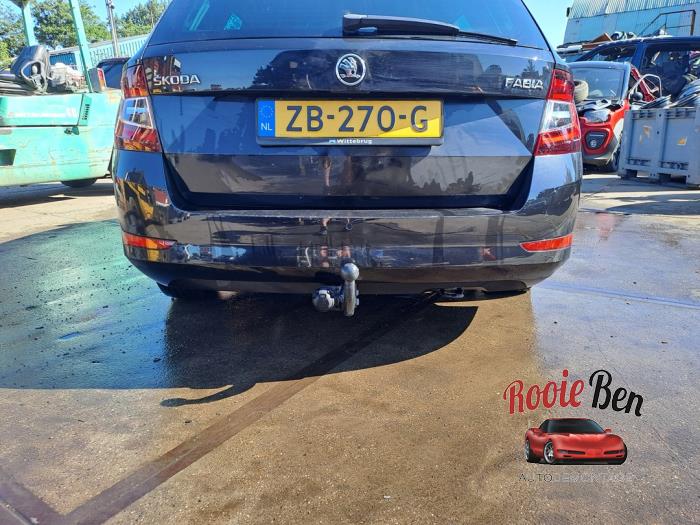 Bakdel (komplett) från en Skoda Fabia III Combi (NJ5) 1.0 TSI 12V 2019