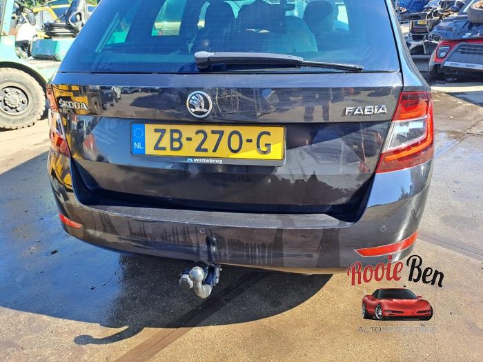 Bakdel (komplett) från en Skoda Fabia III Combi (NJ5) 1.0 TSI 12V 2019