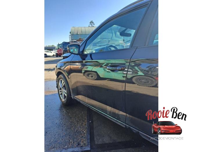 Dörr, 4-dörrars, vänster fram från en Skoda Fabia III Combi (NJ5) 1.0 TSI 12V 2019