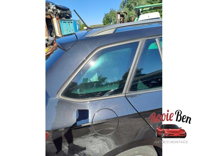 Extra fönster, 4-dörrars, höger från en Skoda Fabia III Combi (NJ5) 1.0 TSI 12V 2019