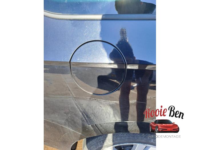 Tanklucka från en Skoda Fabia III Combi (NJ5) 1.0 TSI 12V 2019