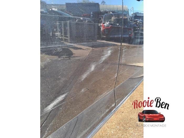 Bakdörr, 4-dörrars, höger från en Skoda Fabia III Combi (NJ5) 1.0 TSI 12V 2019