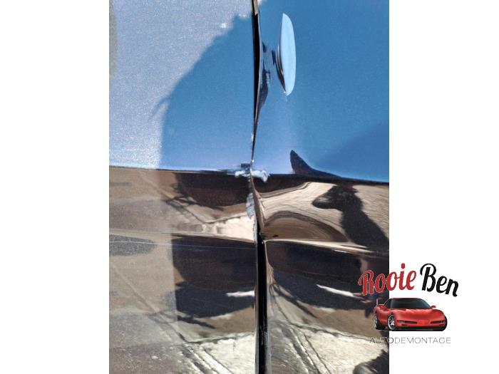 Framdörr, 4-dörrars, höger från en Skoda Fabia III Combi (NJ5) 1.0 TSI 12V 2019