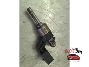 Gebruikte Injector (benzine injectie) Volkswagen Golf VI (5K1) 1.4 TSI 122 16V Prijs € 50,00 Margeregeling aangeboden door Rooie Ben autodemontage