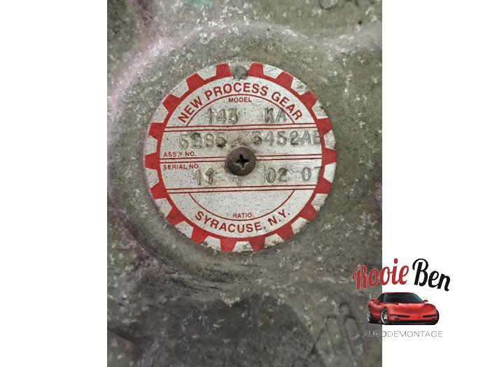 Tussenbak 4x4 van een Dodge Nitro 2.8 CRD 16V 4x2 2008