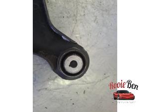 Begagnade Bakre övre gaffelben, höger Mercedes B (W247) 2.0 B-200d Pris på förfrågan erbjuds av Rooie Ben autodemontage