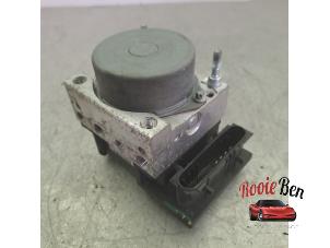 Gebruikte ABS Pomp Dacia Sandero I (BS) 1.6 Prijs € 125,00 Margeregeling aangeboden door Rooie Ben autodemontage