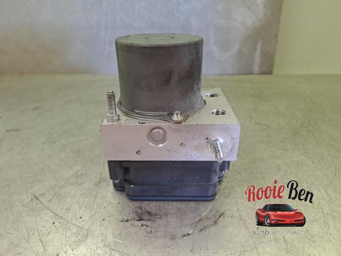 ABS-pump från en Skoda Fabia III Combi (NJ5) 1.0 TSI 12V 2019