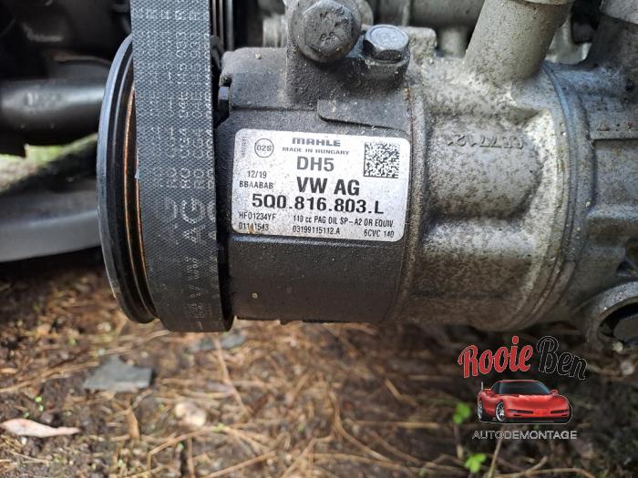 Luftkonditioneringspump från en Skoda Fabia III Combi (NJ5) 1.0 TSI 12V 2019