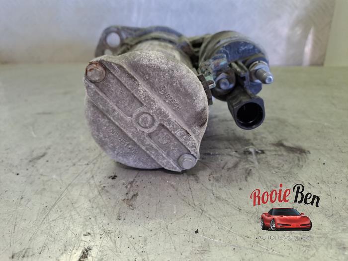 Startmotor från en Skoda Fabia III Combi (NJ5) 1.0 TSI 12V 2019