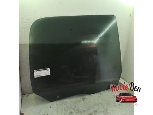 Begagnade Dörrfönster, 4-dörrars, höger bak Dodge 1500 Crew Cab (DS) 5.7 Hemi V8 4x4 Pris på förfrågan erbjuds av Rooie Ben autodemontage